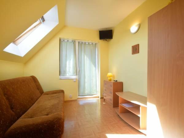 Zolty Domek Apartment Дзвиржино Екстериор снимка